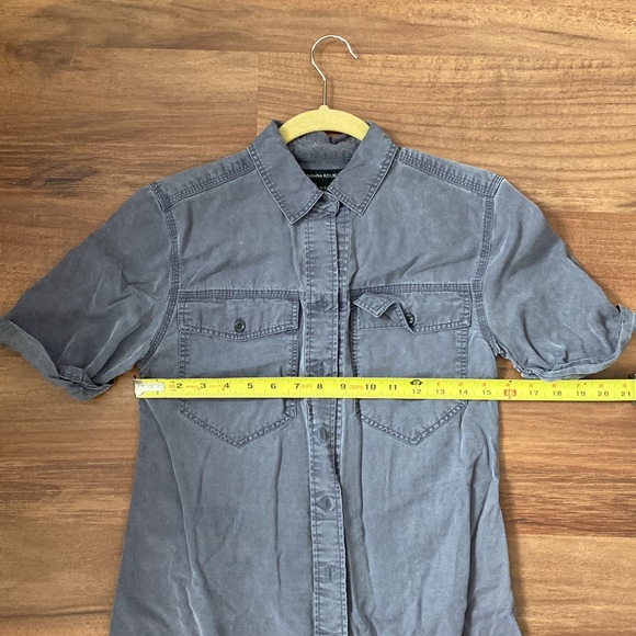Banana Republic | Short-Sleeve Utility Buttondown - Picture 6 of 7
